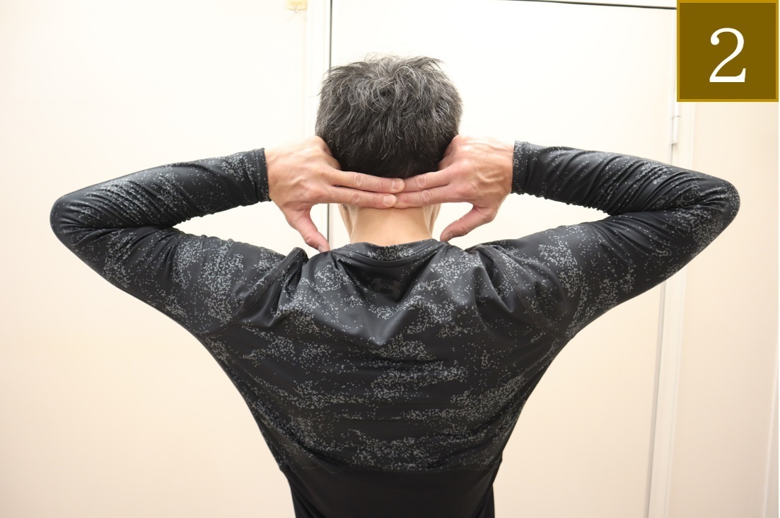 ストレートネックを改善！正しい姿勢を取り戻す治し方＆ストレッチ